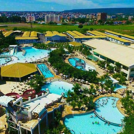 Lacqua Di Roma Com Piscina De Ondas Junior Lägenhet Caldas Novas Exteriör bild